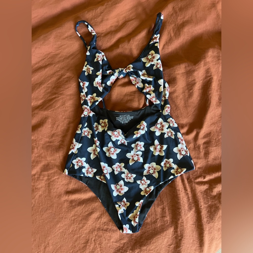 ACACIA SWIM FULL PIECE INDIES LARGE IN ISLE